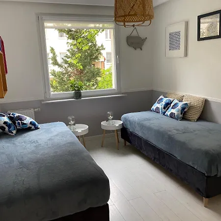アパート Komfortowy Apartament Przy Lesie グディニャ