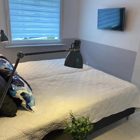 Komfortowy Apartament Przy Lesie アパート *