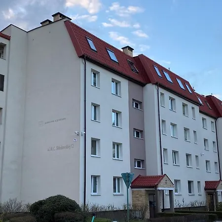 アパート Komfortowy Apartament Przy Lesie グディニャ